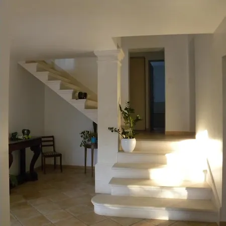 Le Clos Des Ecureuils * Nimes