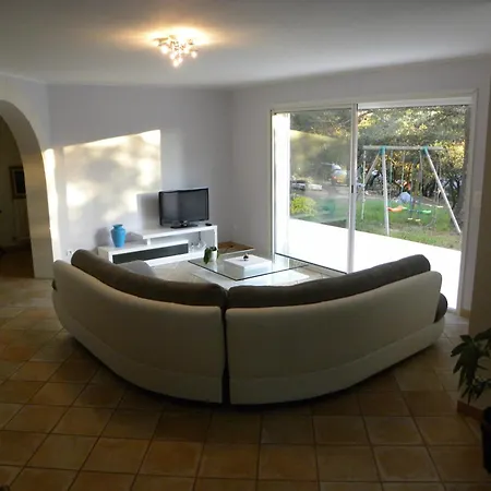 Le Clos Des Ecureuils Villa *